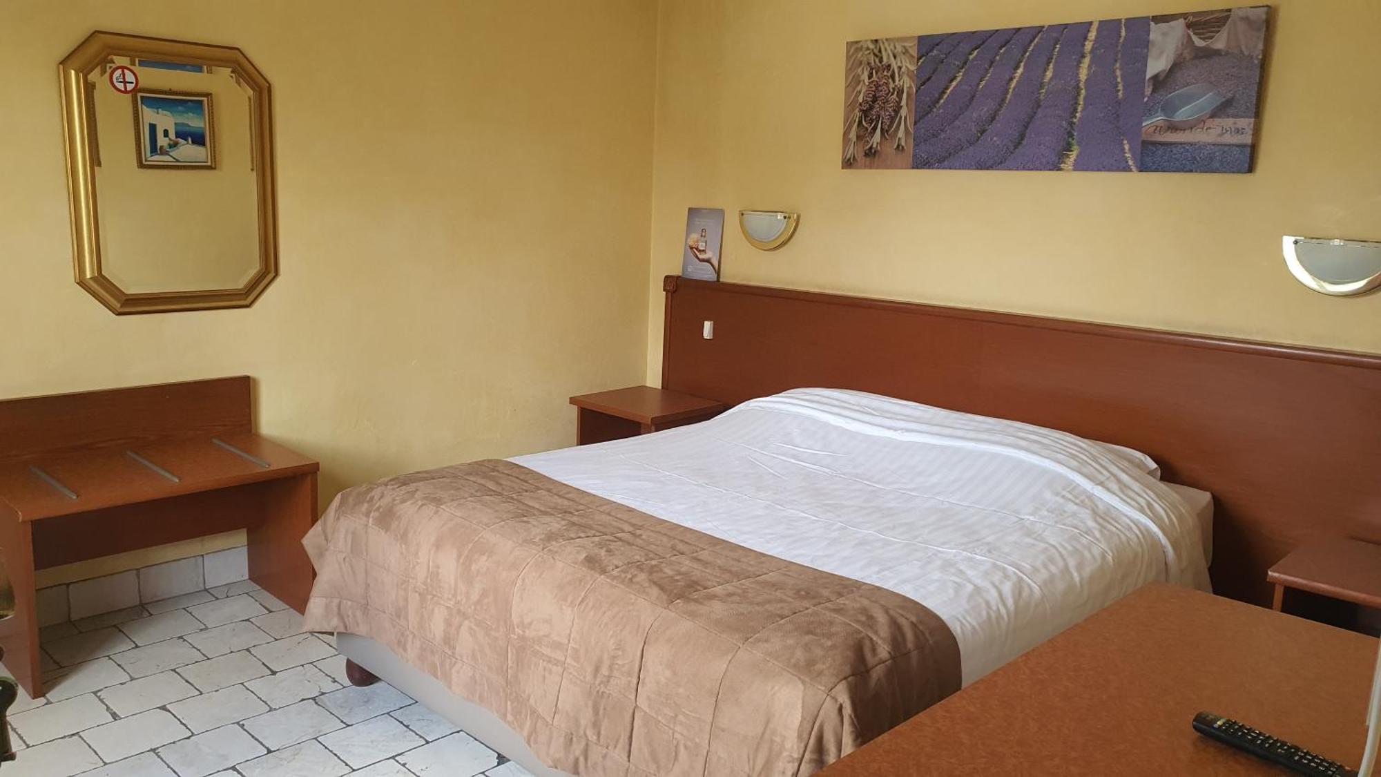 Auberge Les Aromes Grasse Eksteriør billede