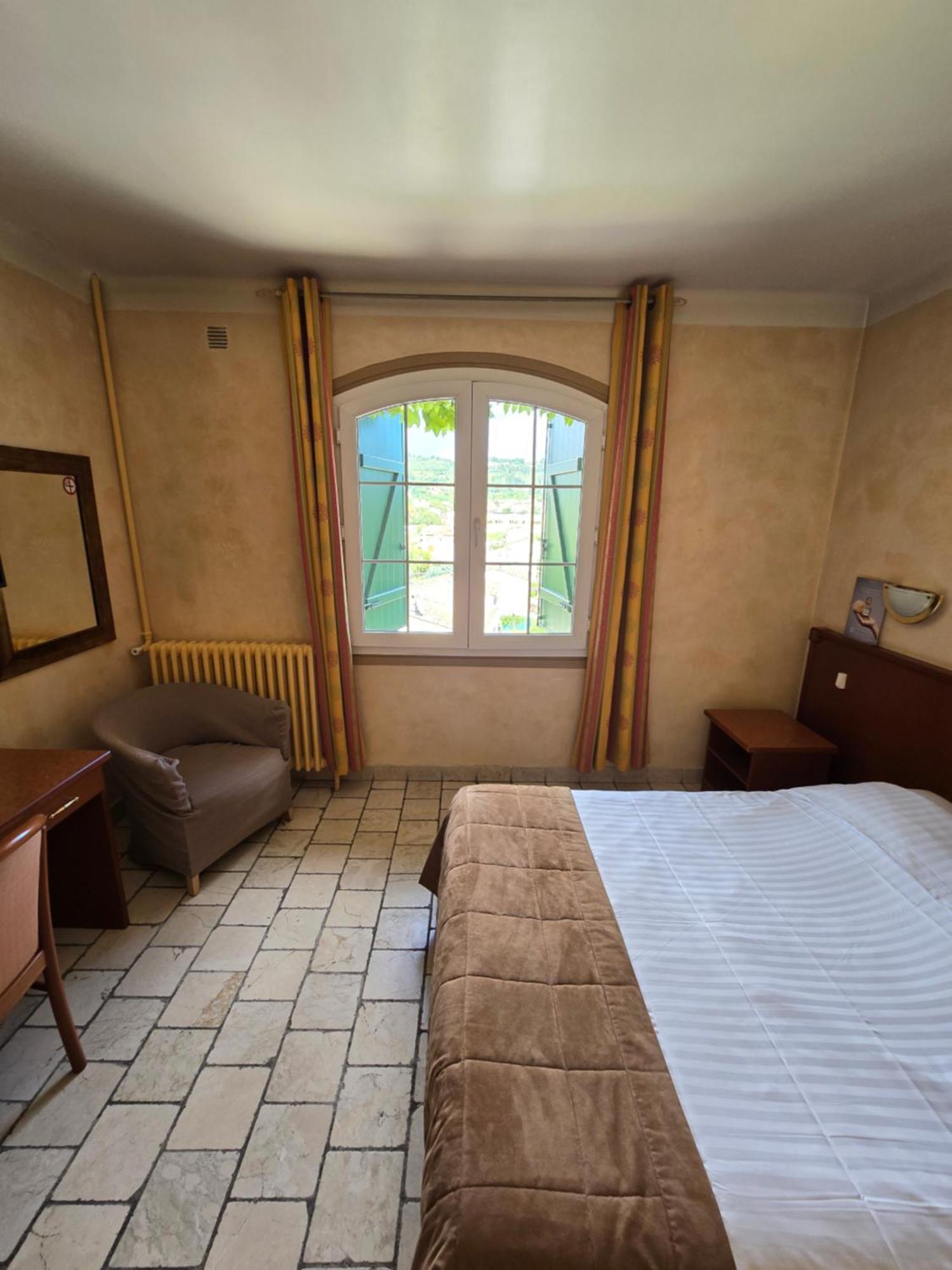 Auberge Les Aromes Grasse Eksteriør billede
