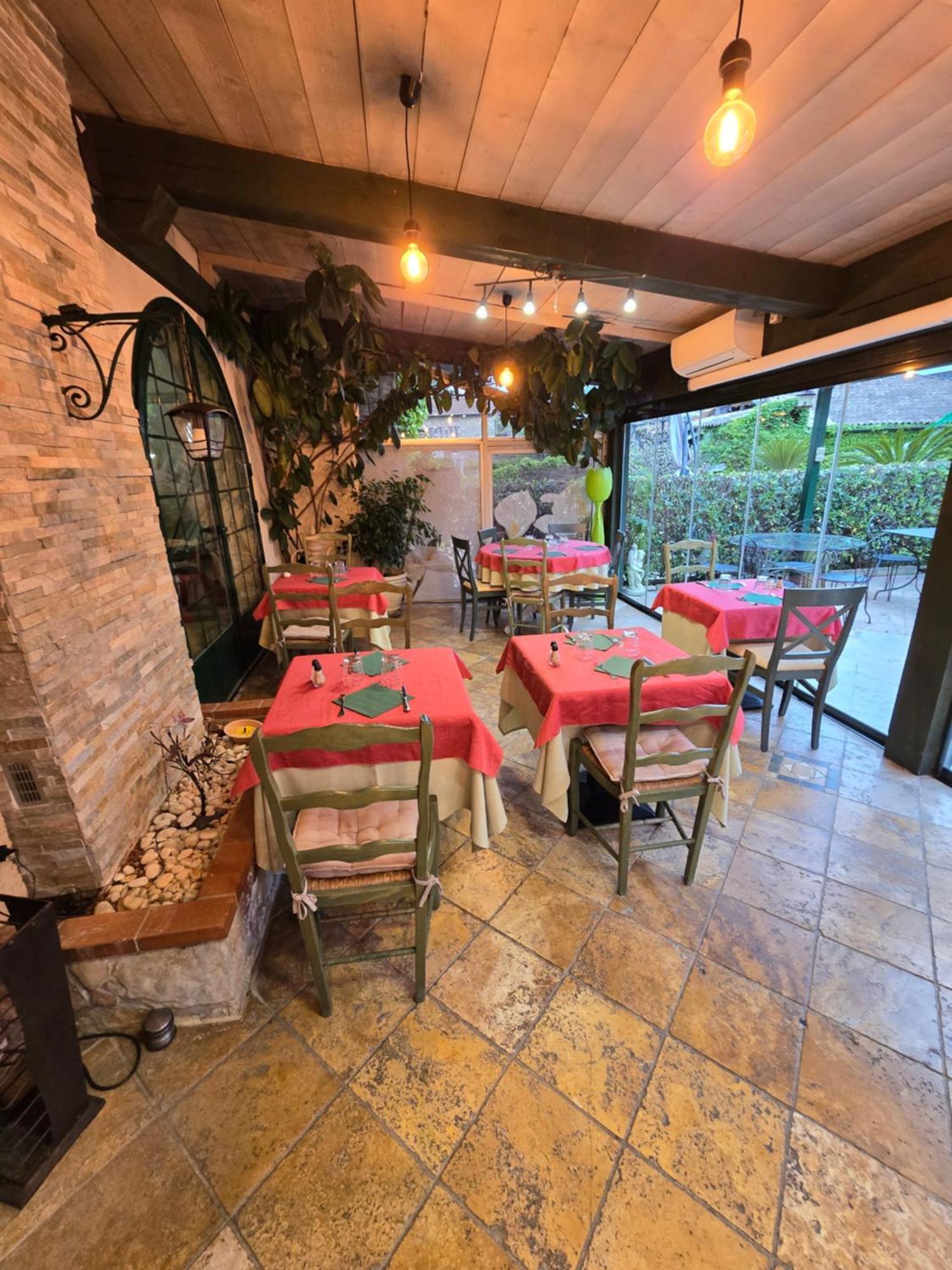 Auberge Les Aromes Grasse Eksteriør billede