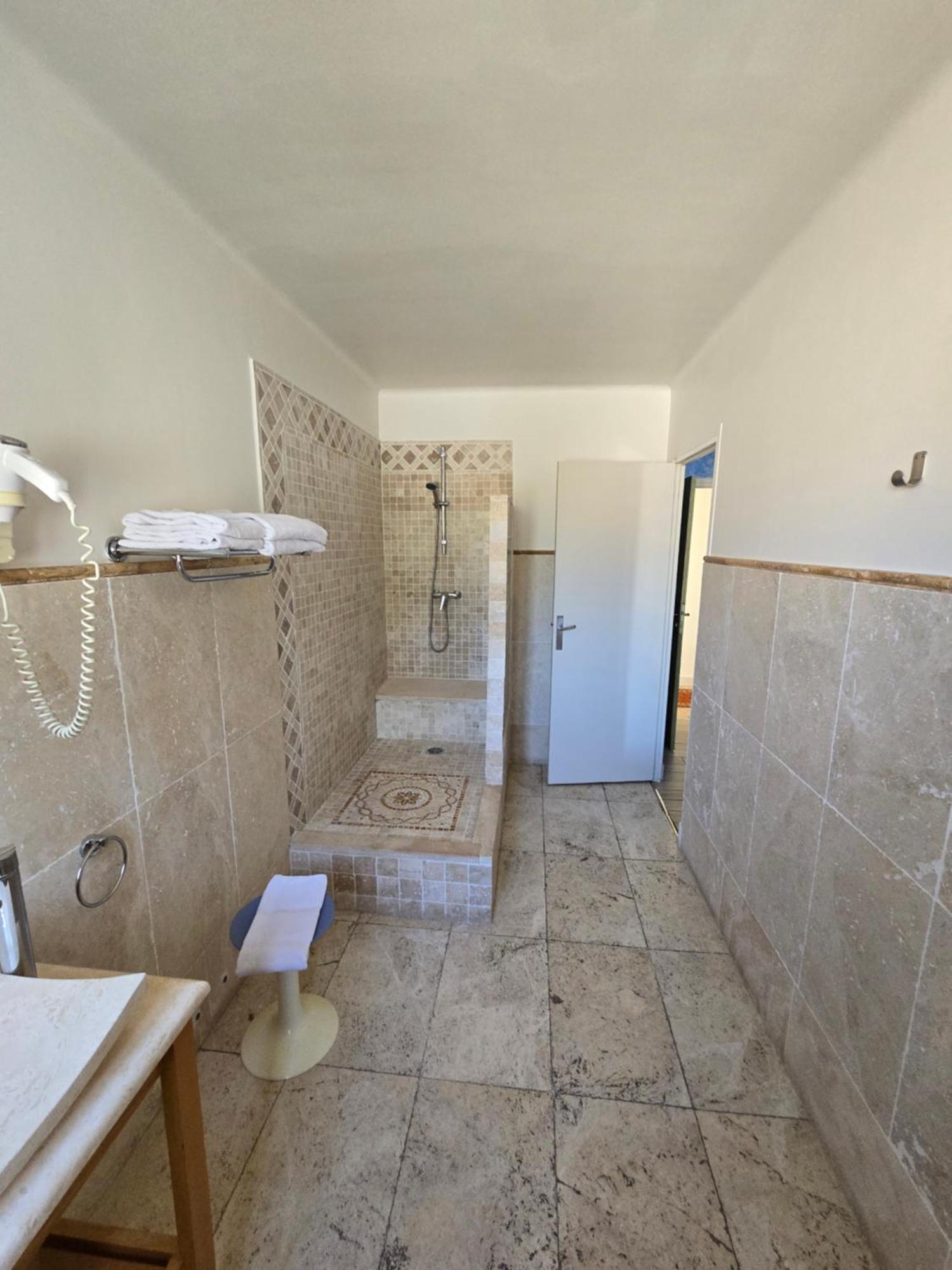 Auberge Les Aromes Grasse Eksteriør billede